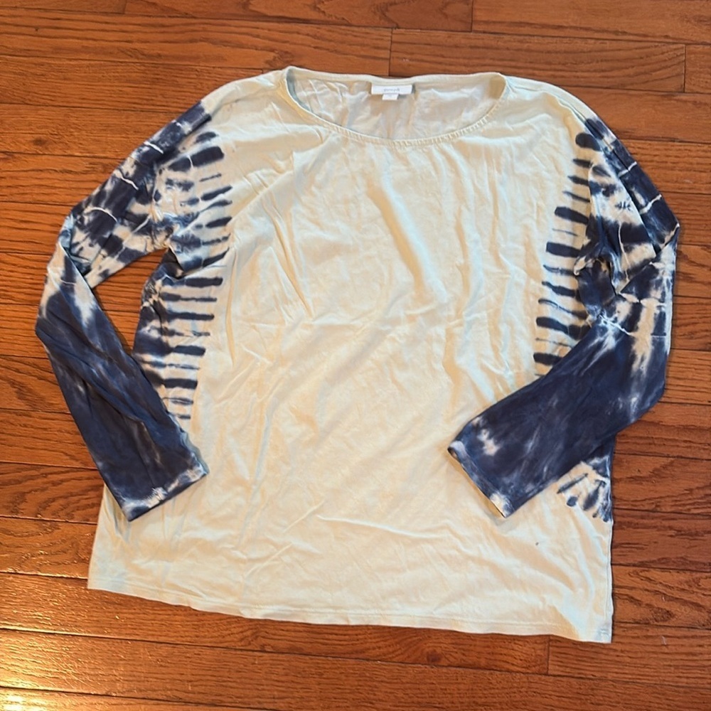 PureJill pale green top with blue tie dye